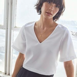 VETTA Capsule XS Cropped Blouse